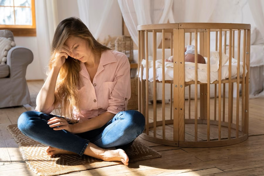 Ketahui Perbedaan Depresi Pascapersalinan (Postpartum Depression) dan Psikosis Pascapersalinan (Postpartum Psychosis)