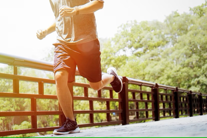 Lebih Baik Mana Olahraga Lari di Pagi atau Malam Hari?