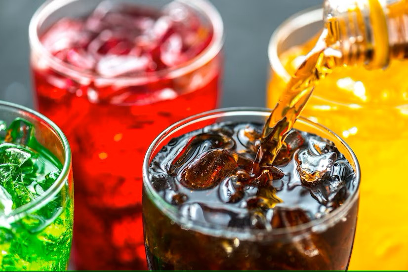 Masalah Kesehatan Akibat Gemar Minum Minuman Bersoda