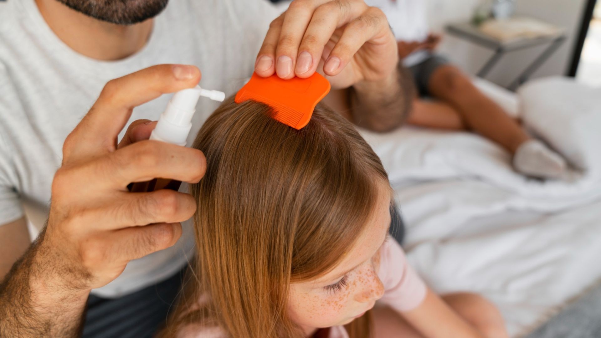 Yang Boleh dan Tak Boleh Dilakukan Jika Rambut Anak Kutuan